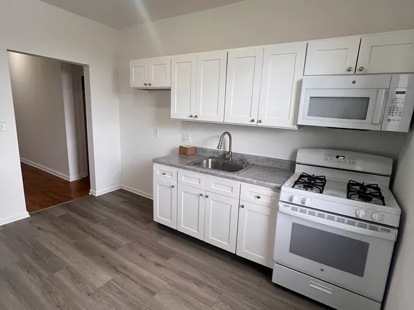 9101 Kennedy Boulevard image 1 of 10