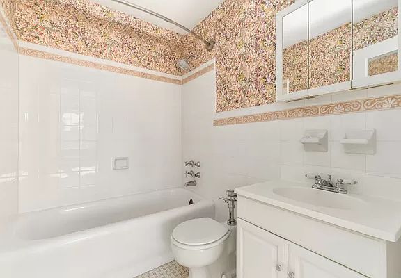 4th image of 299 W 12th St APT 6E