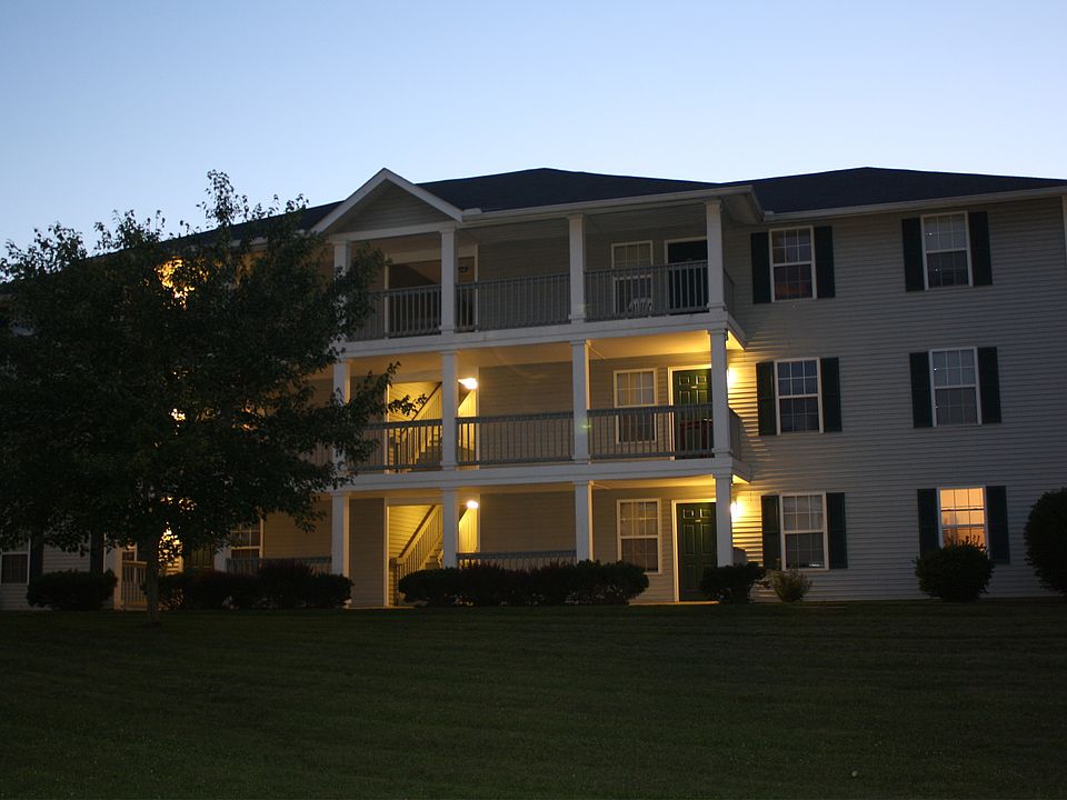 1st image of 15 S Shafer St APT 1401