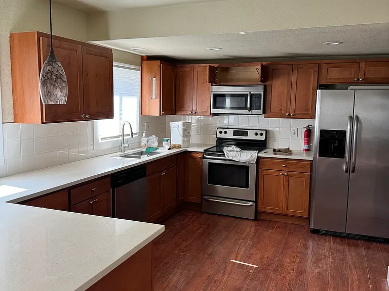 535 NE 94th Ave — Photo 4