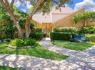 11827 Drexelbrook Dr, Houston, TX 77077