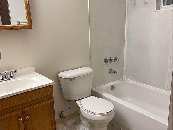 3rd image of 167 Delhi Ave APT B