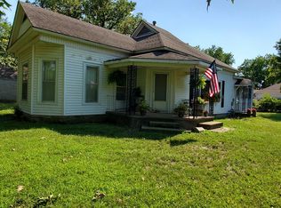 208 E Magnolia St, Cherokee, KS 66724