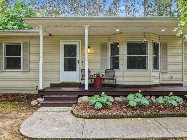 9307 Evergreen Dr, Traverse City, MI 49684