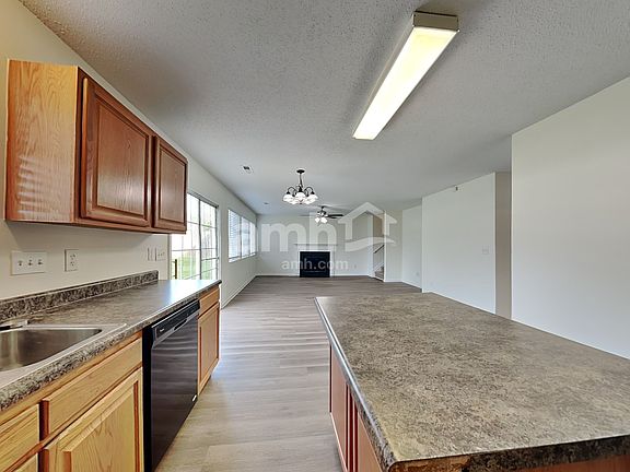 4th image of 901 Townsend Farm Dr