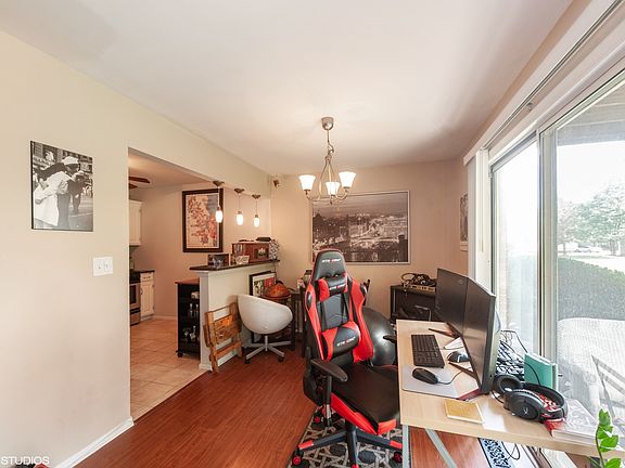 3rd image of 603 Fairbanks Ct Unit W1