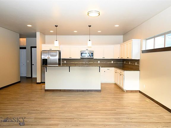 5th image of 523 N Stafford Ave