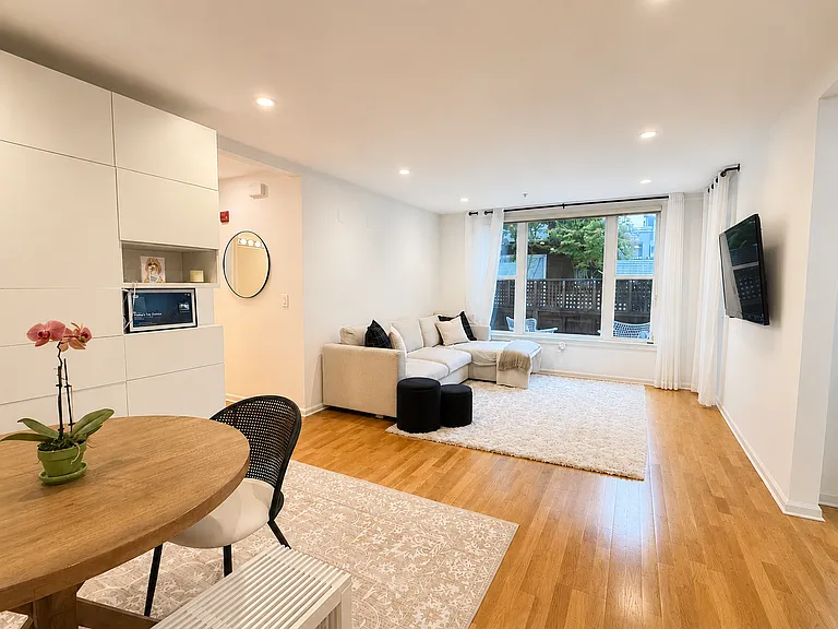 McAllister St — Photo 1