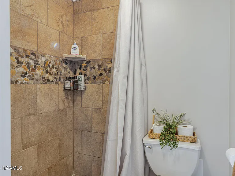 610 E Demanade Dr — Photo 21