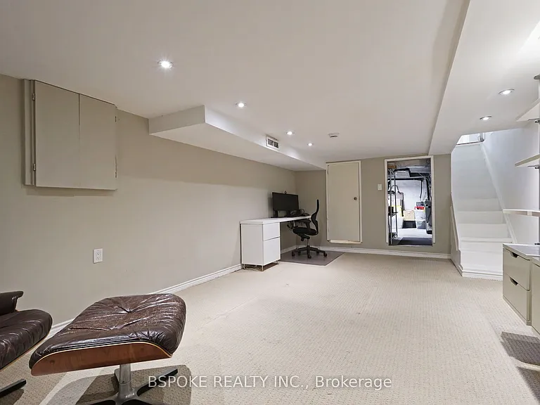 21 Curzon St — Photo 22