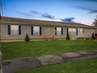 105 N Oak St, Villa Grove, IL, 61956