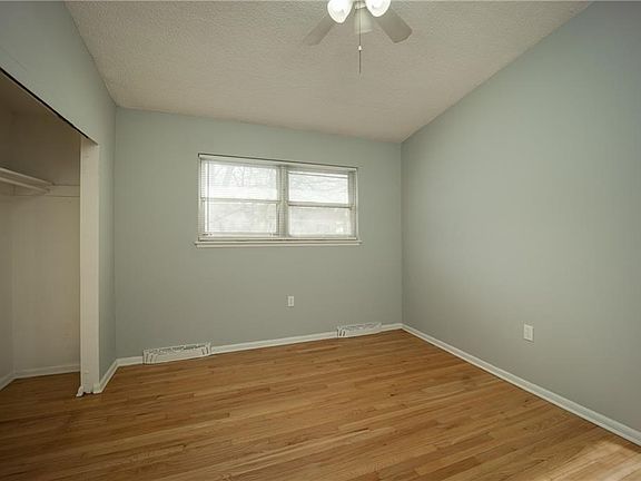 4th image of 512 Sagebrush Ln