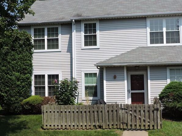 62 Eaton Ct #62