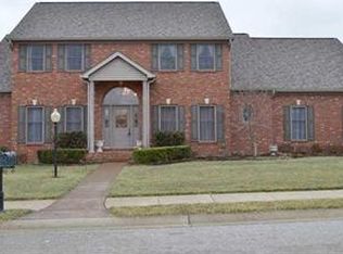 5833 Glen Lake Dr, Newburgh, IN 47630