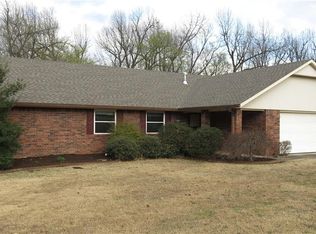 1720 Granada Dr, Springdale, AR 72762