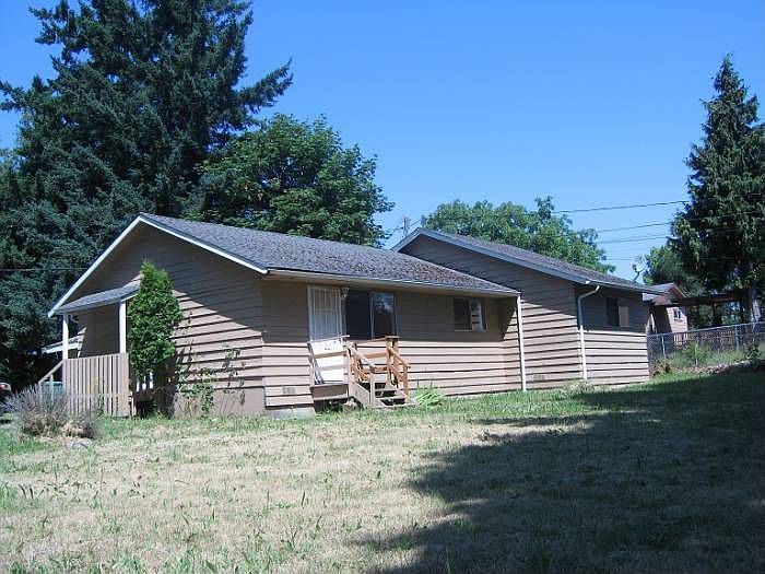 house with large lot
