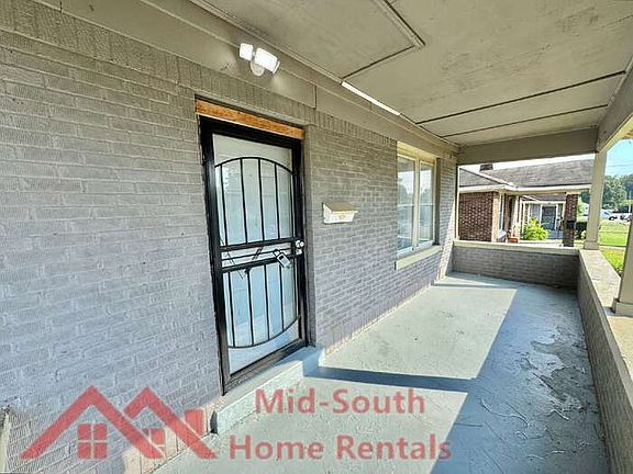 4th image of 1478 S Willett St