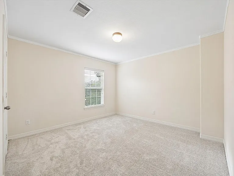 10108 Hidden Creek Falls Ln — Photo 17