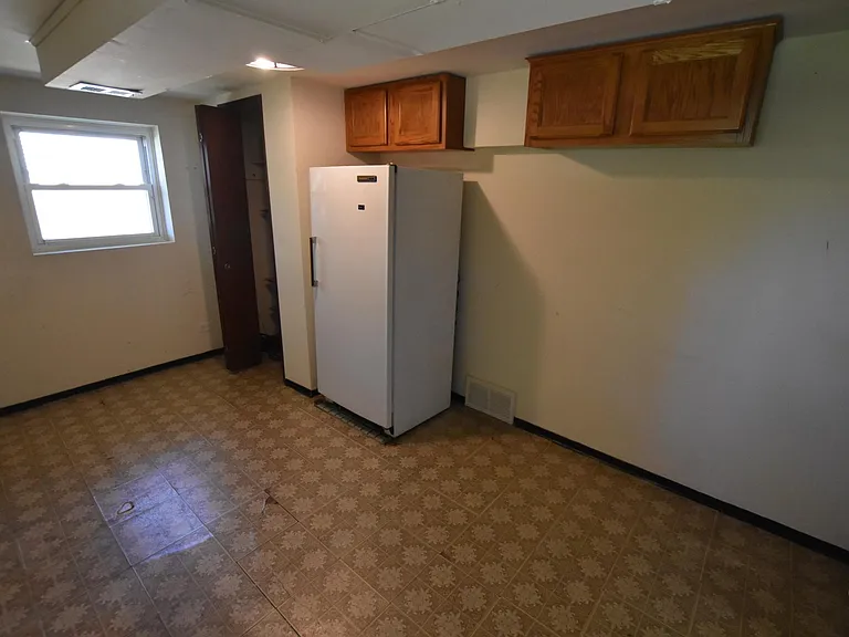 7852 Sprucewood Ave — Photo 47