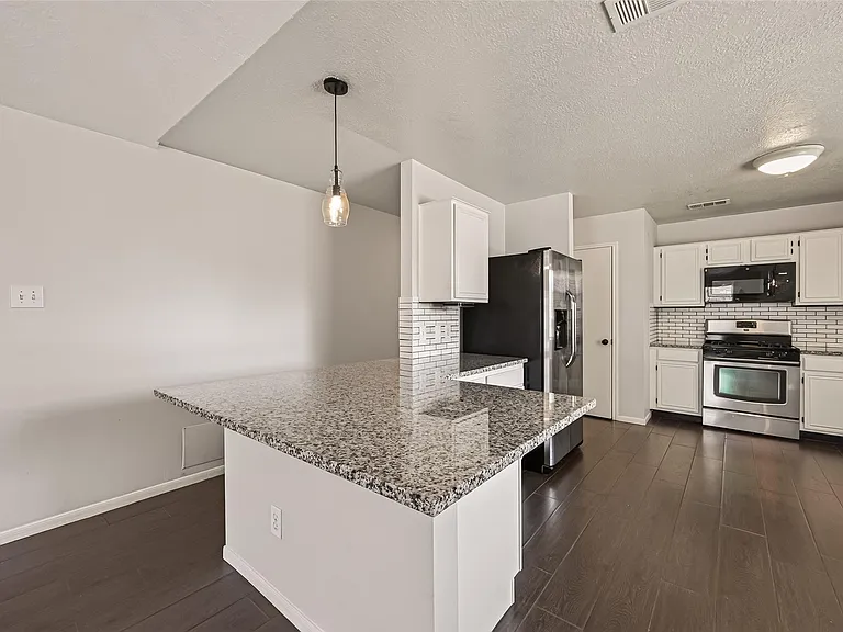 22619 Old Church Ln — Photo 15