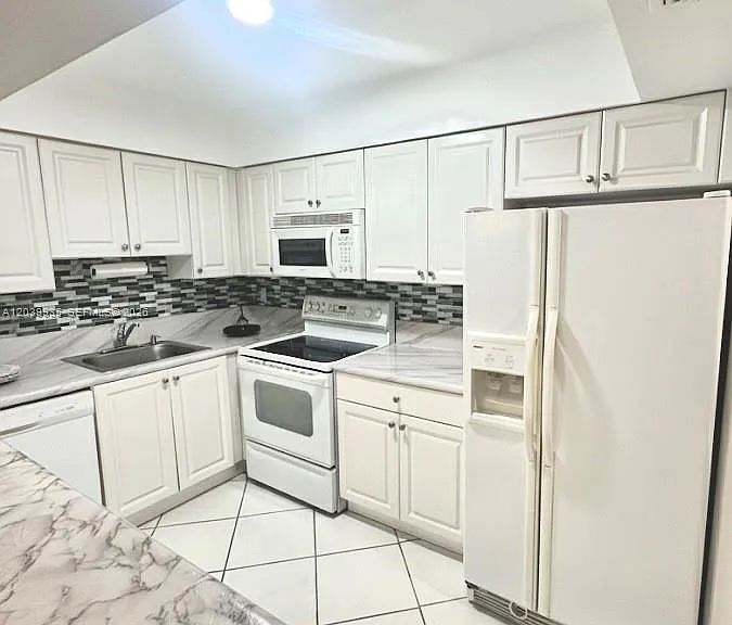 4158 Inverrary Dr #405 — Photo 9