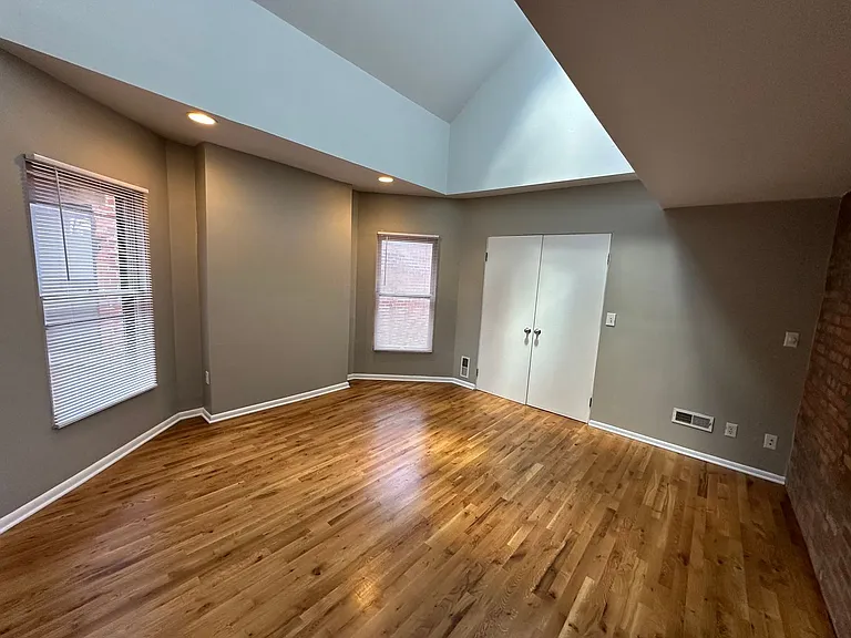 Collins Ave 241-243 MLR — Photo 18