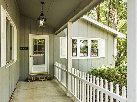 Covered Front Porch