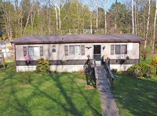 1057 Hudson Dr, White Mills, PA 18473