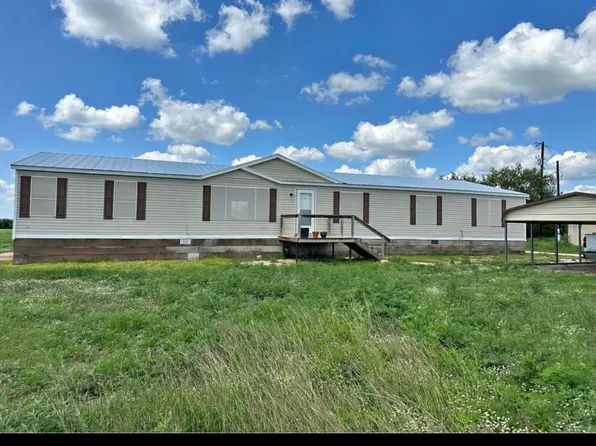1667 COUNTY ROAD 345, Knippa, TX 78870