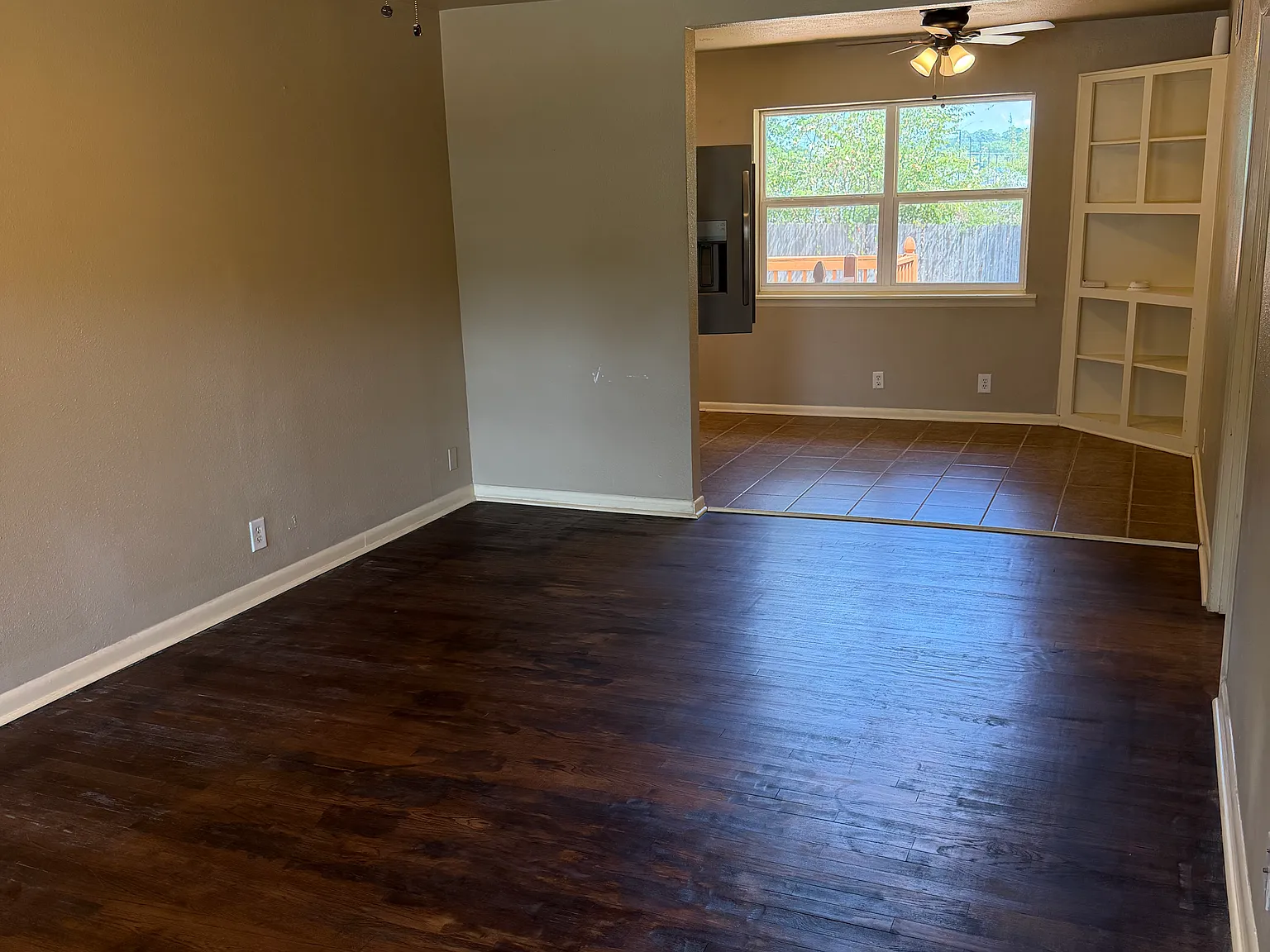 3 bed, 1.5 bath, 1232 sqft, $1,500 — Photo 2