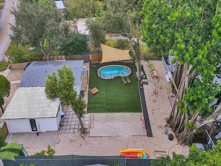 4030 SW 33rd St — Photo 50