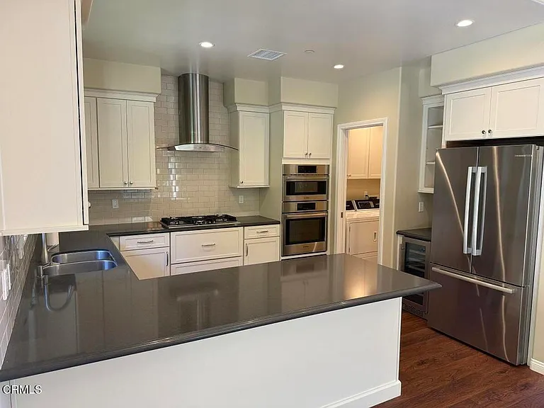 639 Skyview Ter — Photo 6