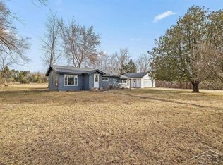 3938 Parker Rd, Gladwin, MI 48624