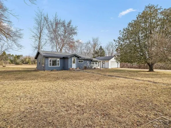 3938 Parker Rd, Gladwin, MI 48624