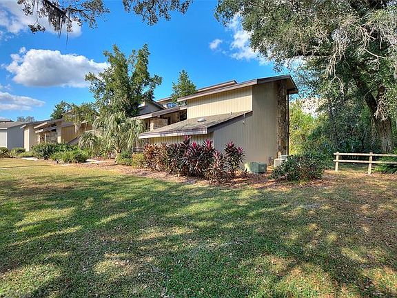 2nd image of 4202 Abbey Ct #4202