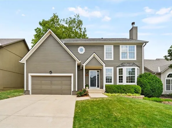 21420 W 47th Ct, Shawnee, KS 66226