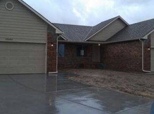 12609 E Willowgreen Cir, Wichita, KS 67207