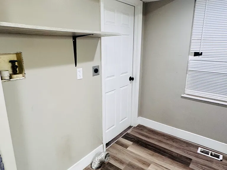 626 Maple St — Photo 9