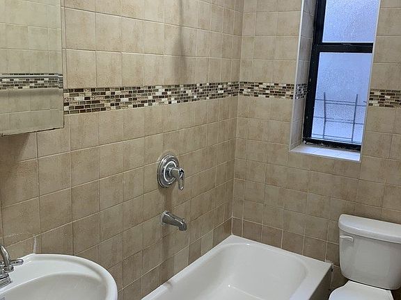 3rd image of 1299 Eastern Pkwy APT 4B