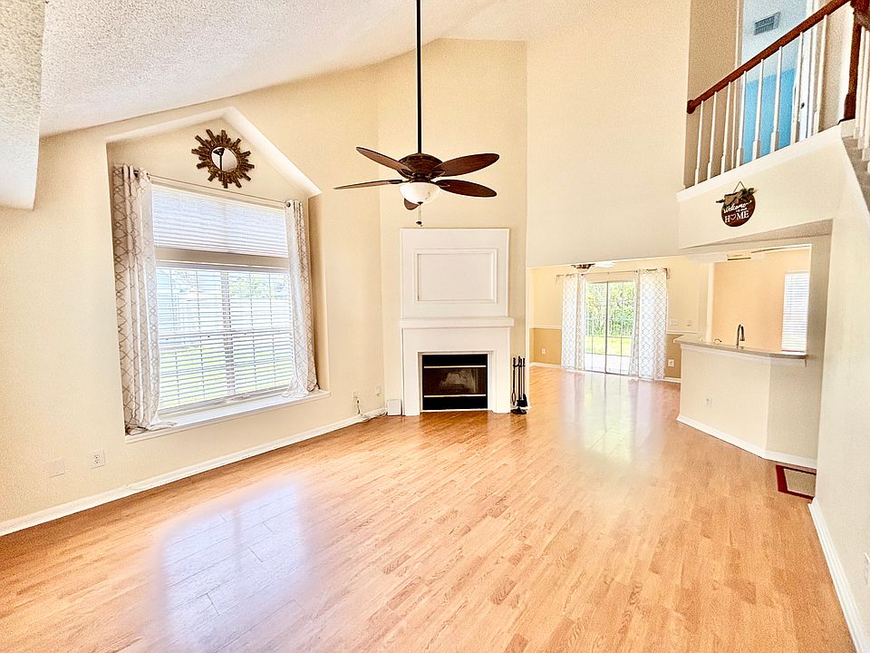 1st image of 2204 Doulton Dr