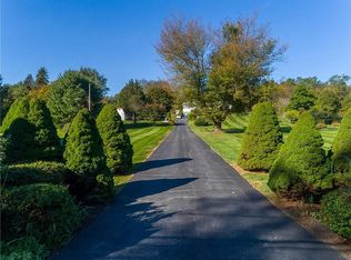 747 N Main Rd, Jamestown, RI 02835