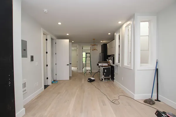 Rented by Nooklyn NYC LLC | media 112