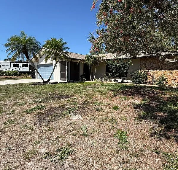 3185 Clifford St — Photo 3