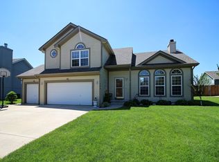 105 Amaryllis Cir, Smithville, MO 64089