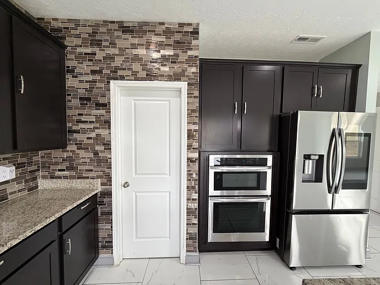 4266 Tingle Dr — Photo 10