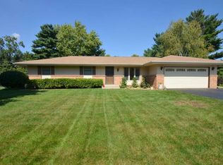 3159 Far Hill Rd, Rockford, IL 61109