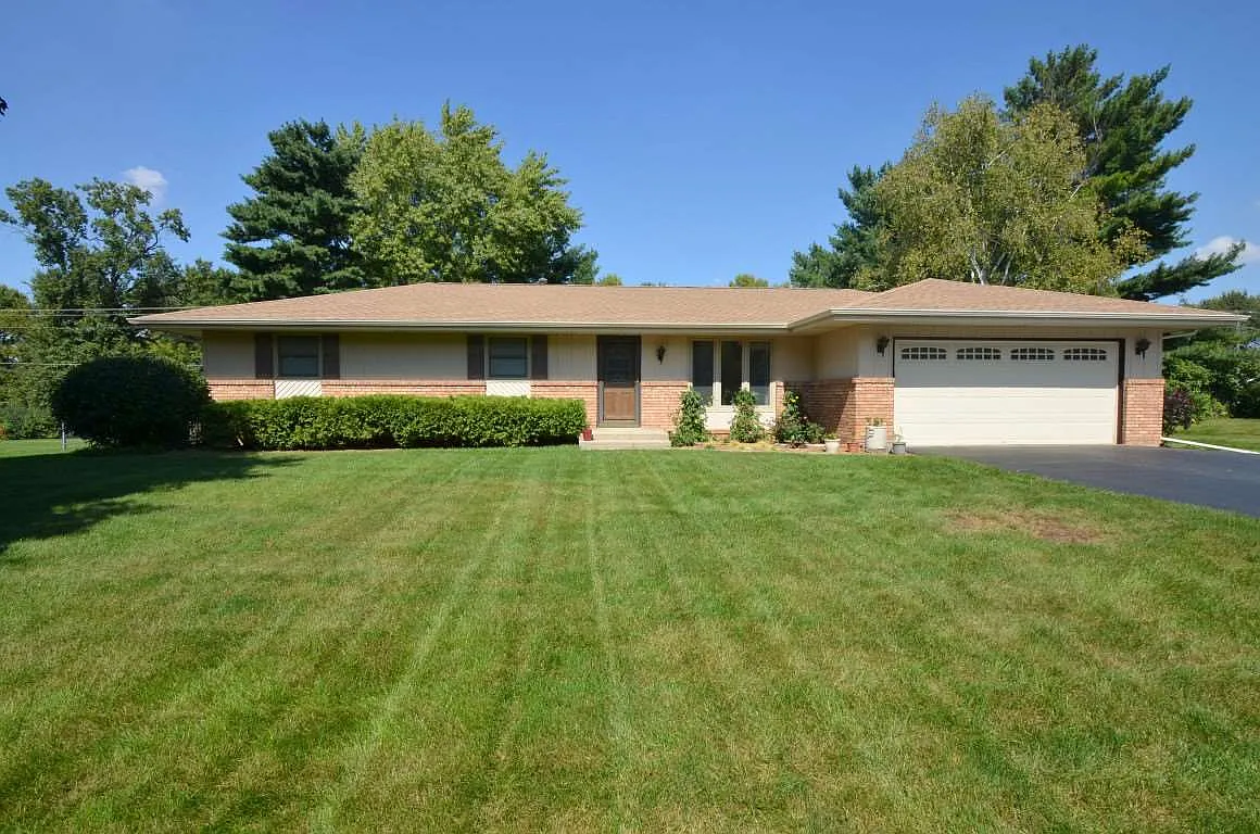 3159 Far Hill Rd photo 1