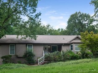 450 Maxanne Way NW, Kennesaw, GA 30144