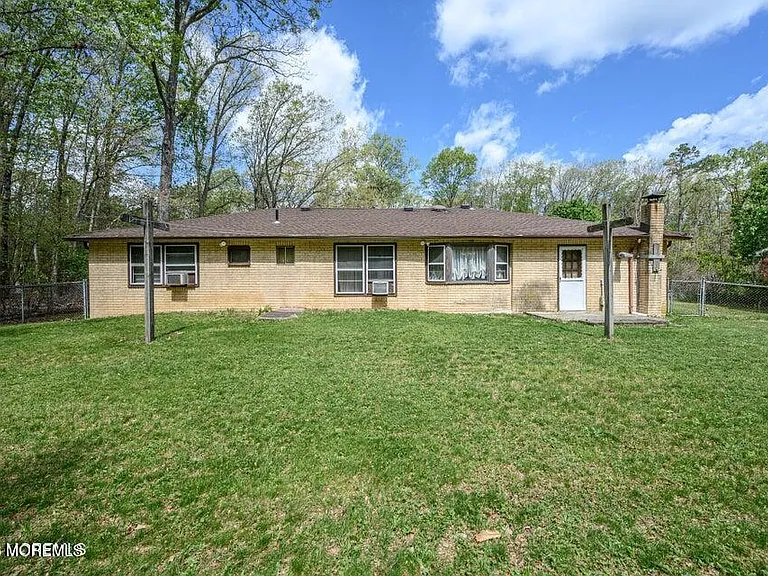 839 Bowman Rd — Photo 4