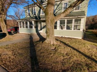 75 Old Pleasant St #77, Lee, MA 01238